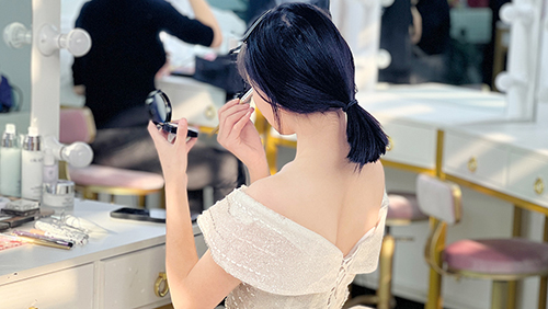 初中学历女生适合学哪些技能好就业