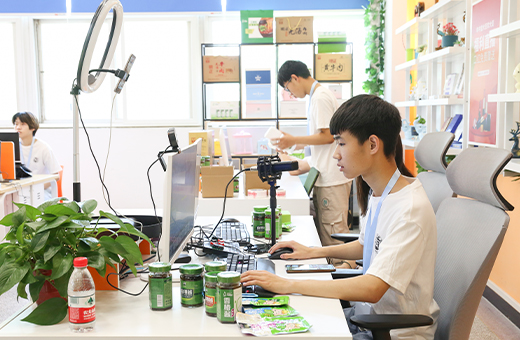 南京新华电脑专修学院